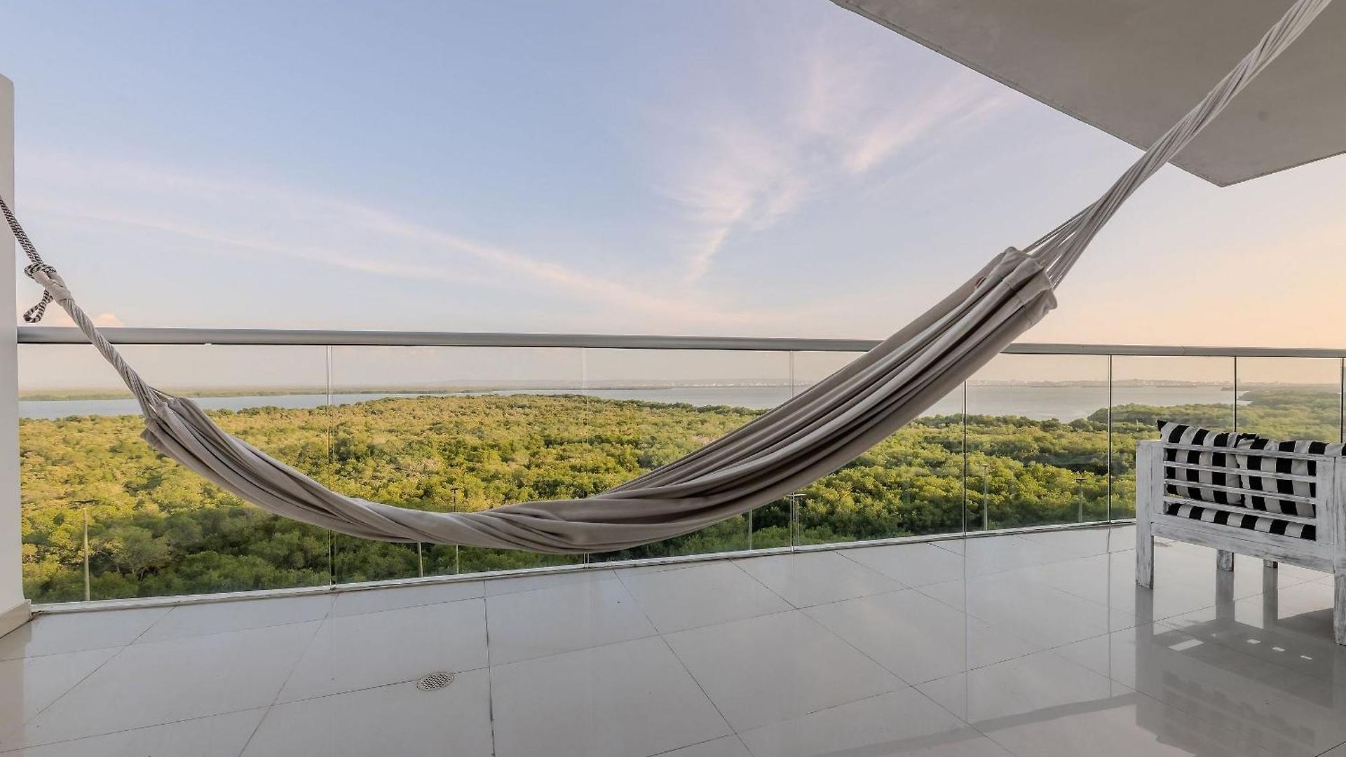 Frente Al Mar Con Acceso Directo A La Playa Morros Epic. Apartamento