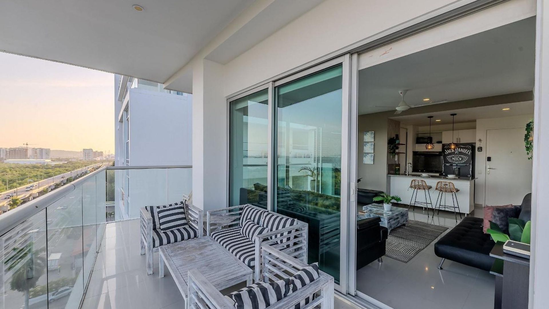 Frente Al Mar Con Acceso Directo A La Playa Morros Epic. Apartamento Cartagena