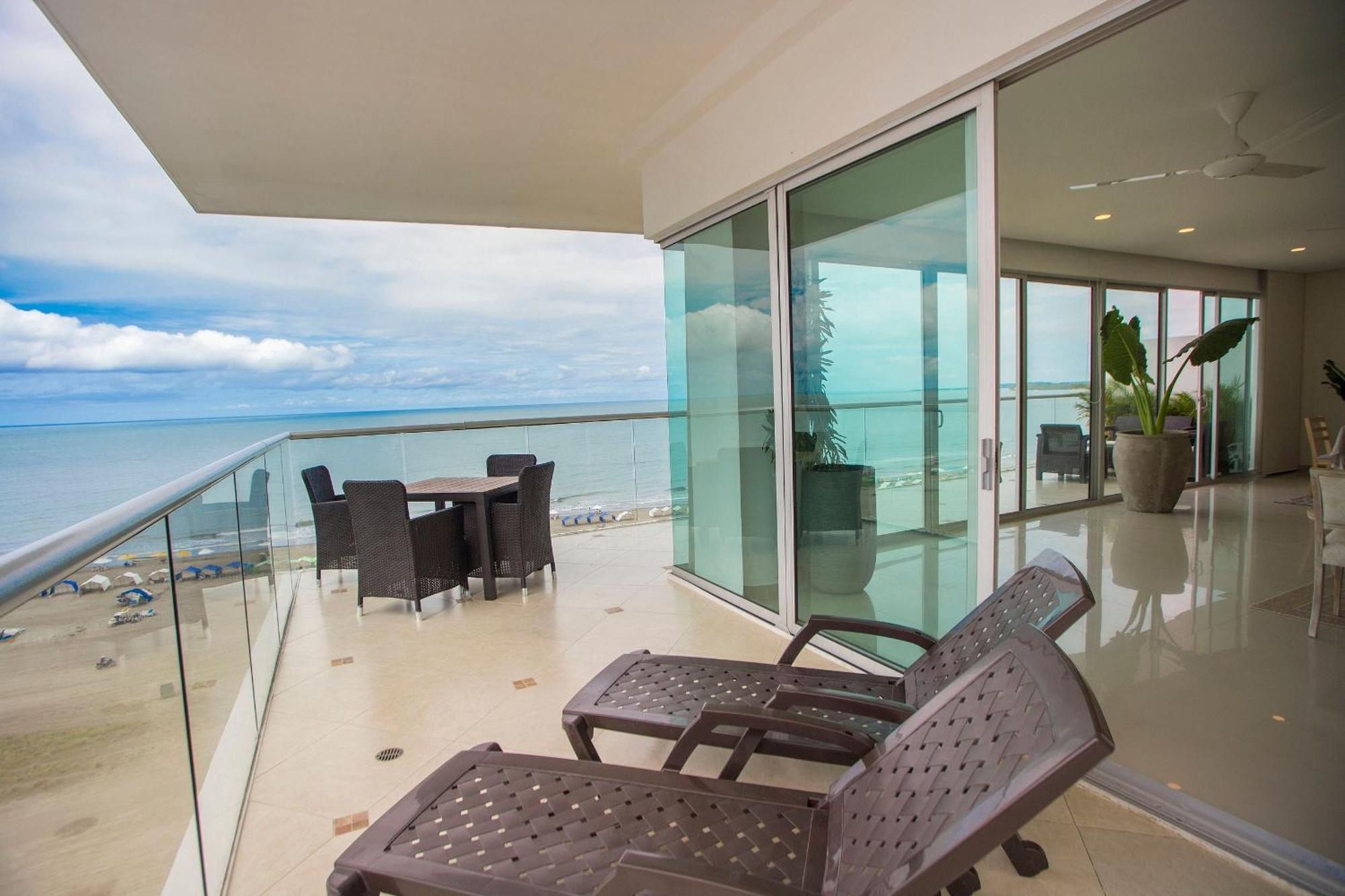 Apartamento Frente Al Mar Con Acceso Directo A La Playa Morros Epic. *